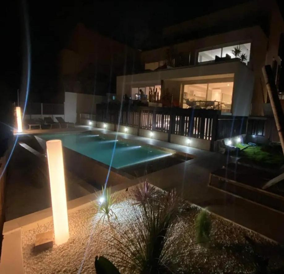 L'Armonia Entre La Farella I Cau Del Llop Apartamento Llança Exterior foto